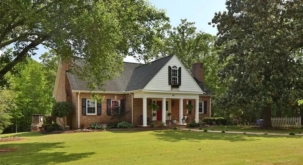 How Trees Affect Property Value: Tree Maintenance Tips for Better Home Appraisals | Ahlum & Arbor Tree Preservation